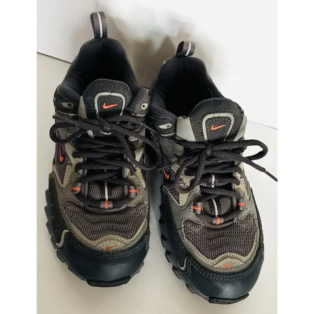 Nike sz 5y